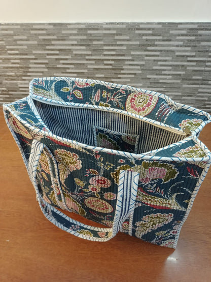 👜 Premium Quilted Tote Bag – Stylish &amp; Spacious Everyday Carry