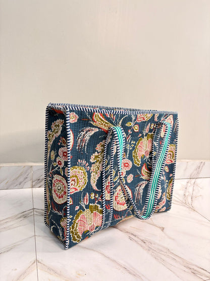 👜 Elegant Quilted Tote Bag – Navy Floral Everyday Carry (18x18 Inch)